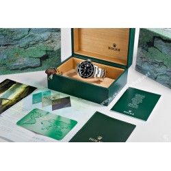 2004, 2005 Rolex Green Leather Business Card Wallet holded card and calendar + translation booklet + rolex oyster manual french