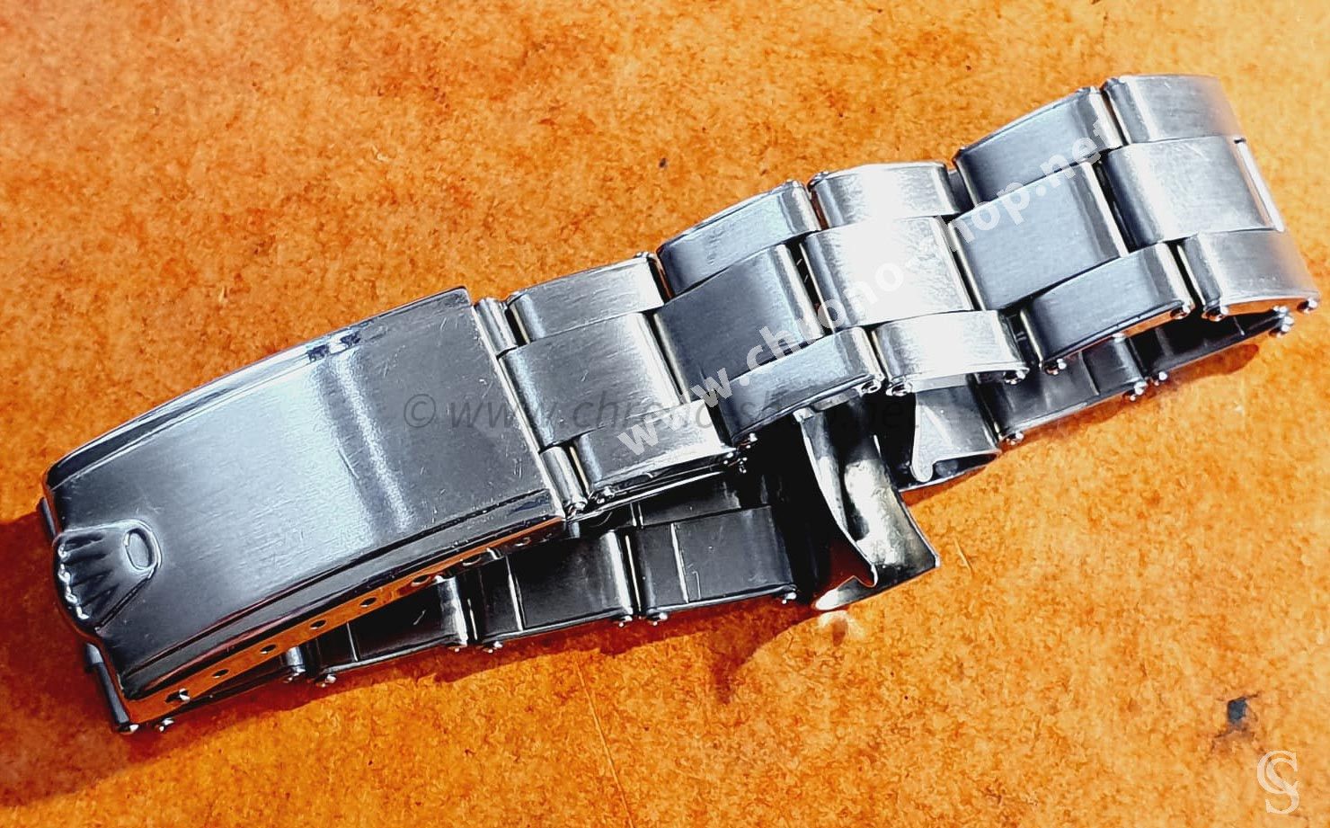 Rolex Bracelet Tightening: To Tighten or Not to Tighten | The Watch Buyers  Group