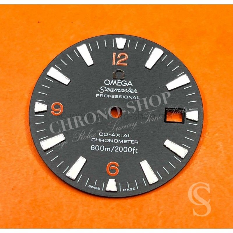 Omega Cadran noir orange mat Montres Omega Seamaster Professional 600m Planet Ocean auto date Co-Axial chronometer
