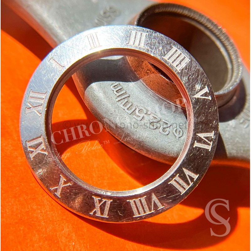 Cartier MUST 21 Chronoscaph W10172T2 men's watch Romans Numerals Stainless steel Engraved Bezel 35mm diameter