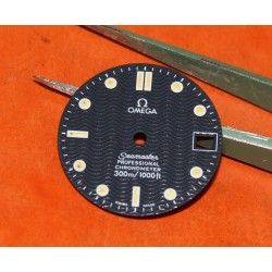 Original Vintage OMEGA Seamaster Date Professional 300m Dark Watch Dial Men's 26mm diameter James bond 007