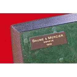 BAUME ET MERCIER VINTAGE SHOW ROOM STAND