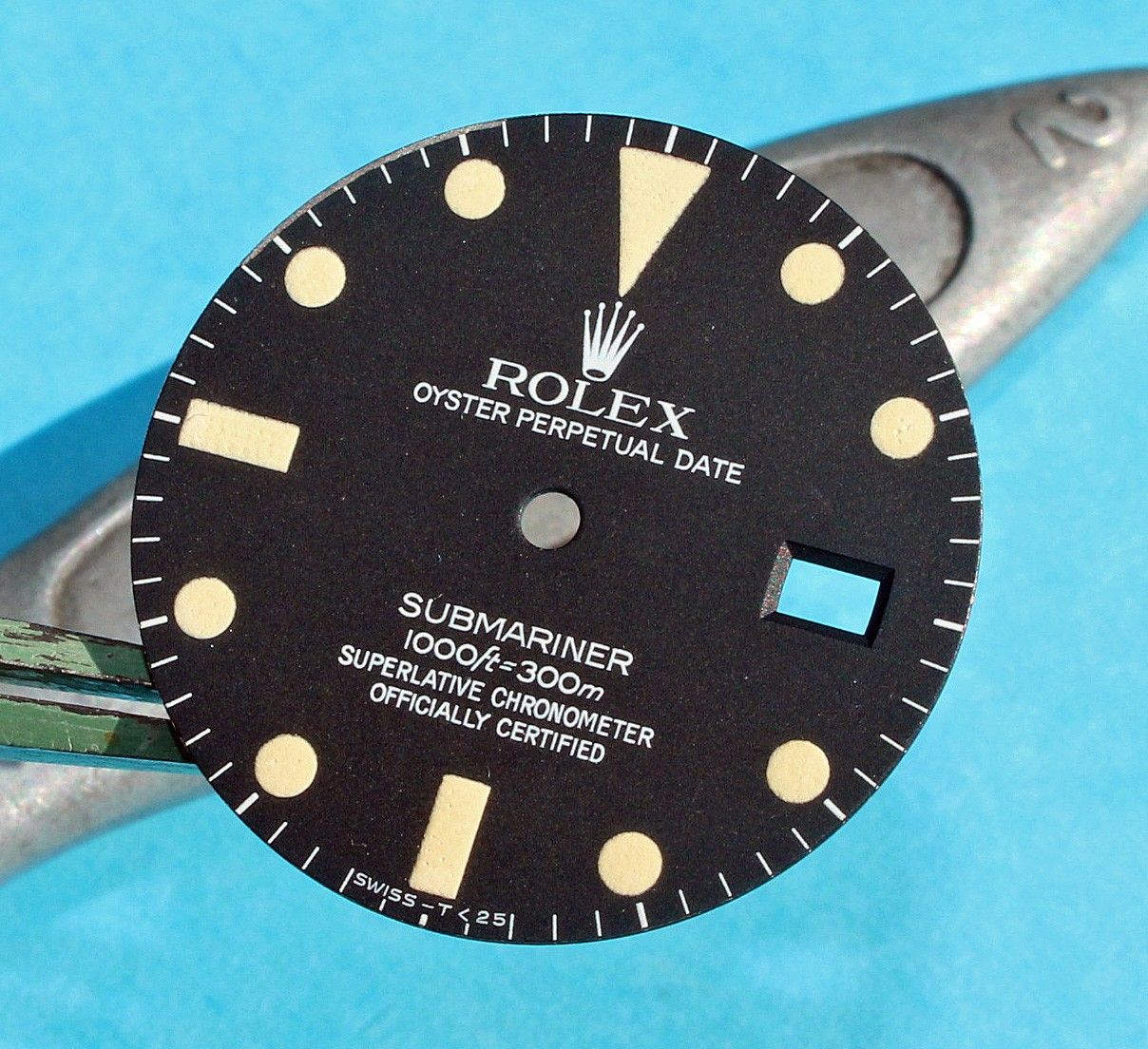 Original Vintage Rolex Matte dial Stainless Steel 16800 Submariner date Black Index Tritium creamy color cal 3035