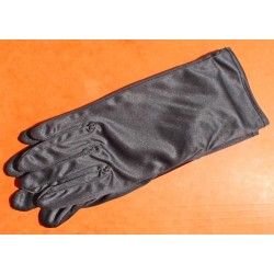 PAIR OF BREITLING POLISHING GLOVES FOR WATCH PROFESSIONALS
