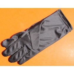 PAIR OF BREITLING POLISHING GLOVES FOR WATCH PROFESSIONALS