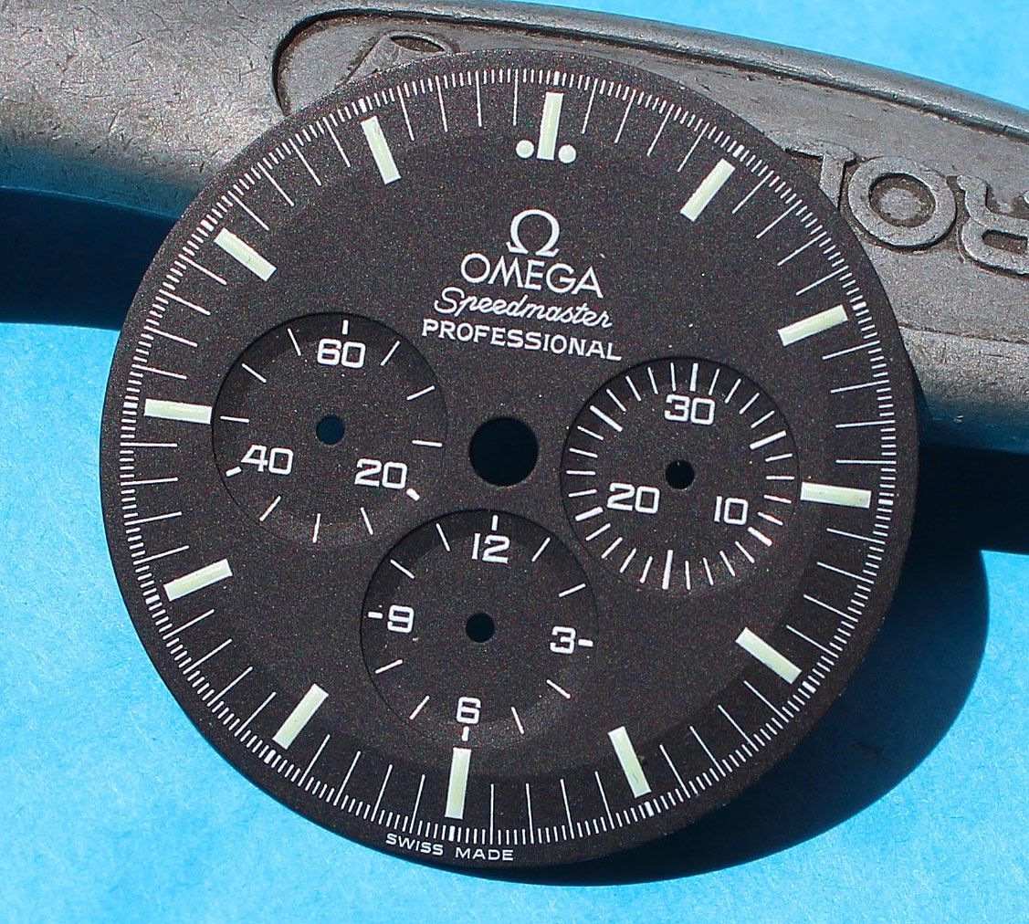 omega speedmaster dial