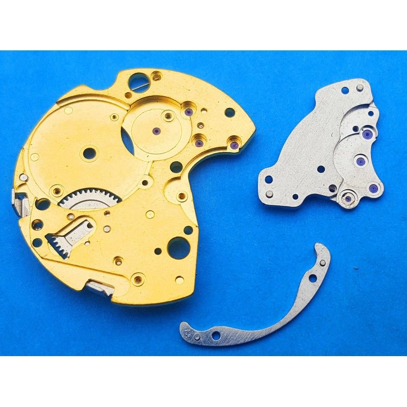 Lot De Pièces Détachées Pour Montres - Vis, Rouages, Ponts, Ancres - Occasion Horlogerie