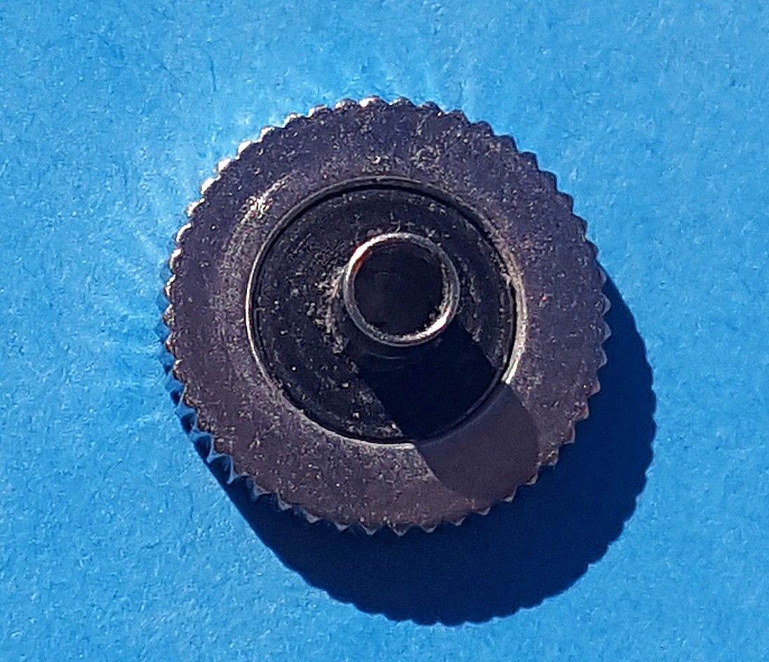 COURONNE REMONTOIR MONTRE LIP T18 STOCK LIP DE 1975 Ploërmel