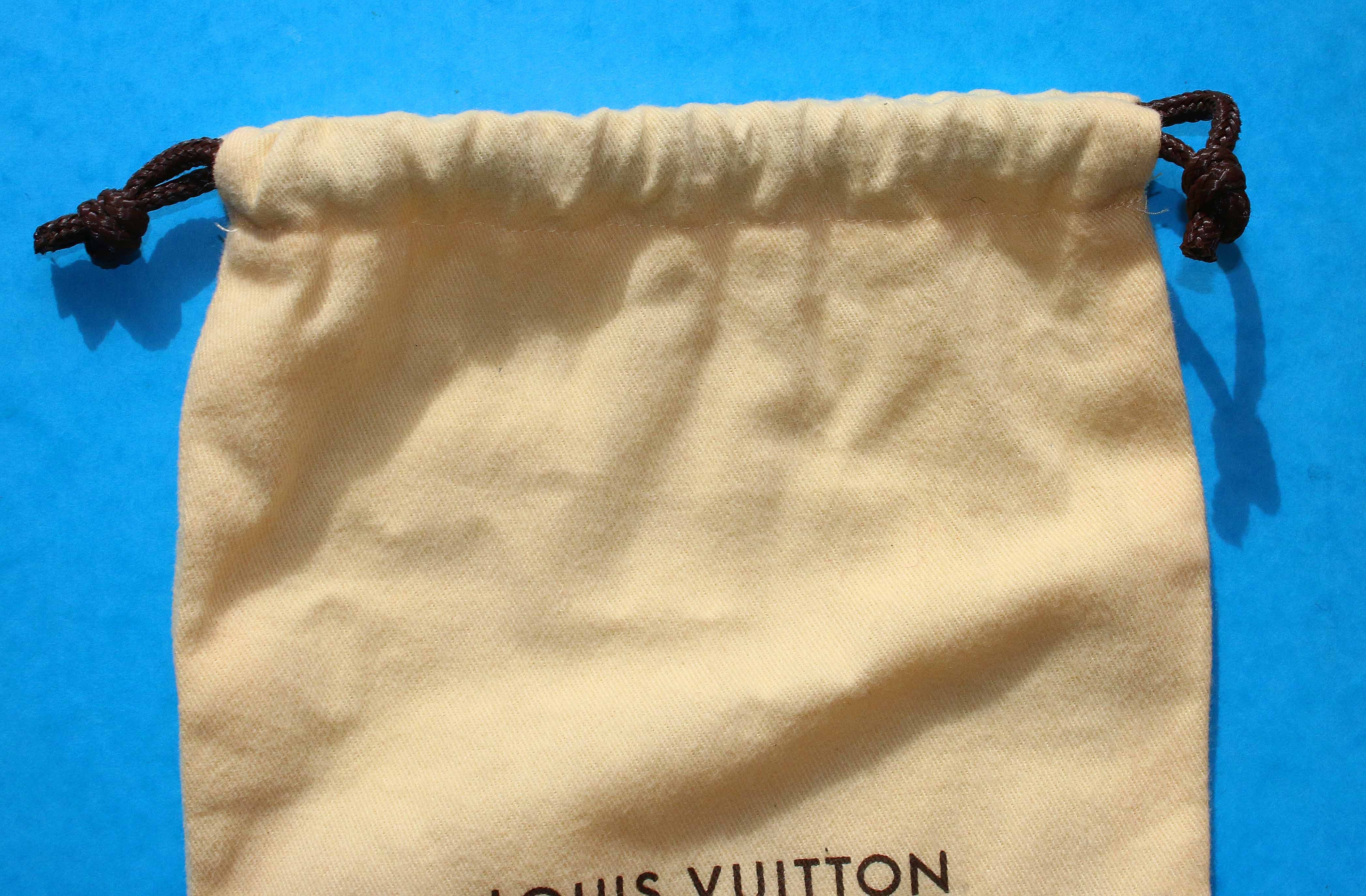 Louis Vuitton Accessoire Boite, écrin marron avec suédine, sac de rangement  bijoux, montres, ceintures