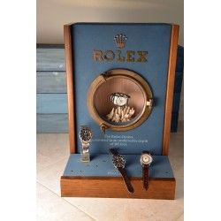 Rolex accessoires & goodies Lettre L presentoir, ecrin, décoration distributeurs 