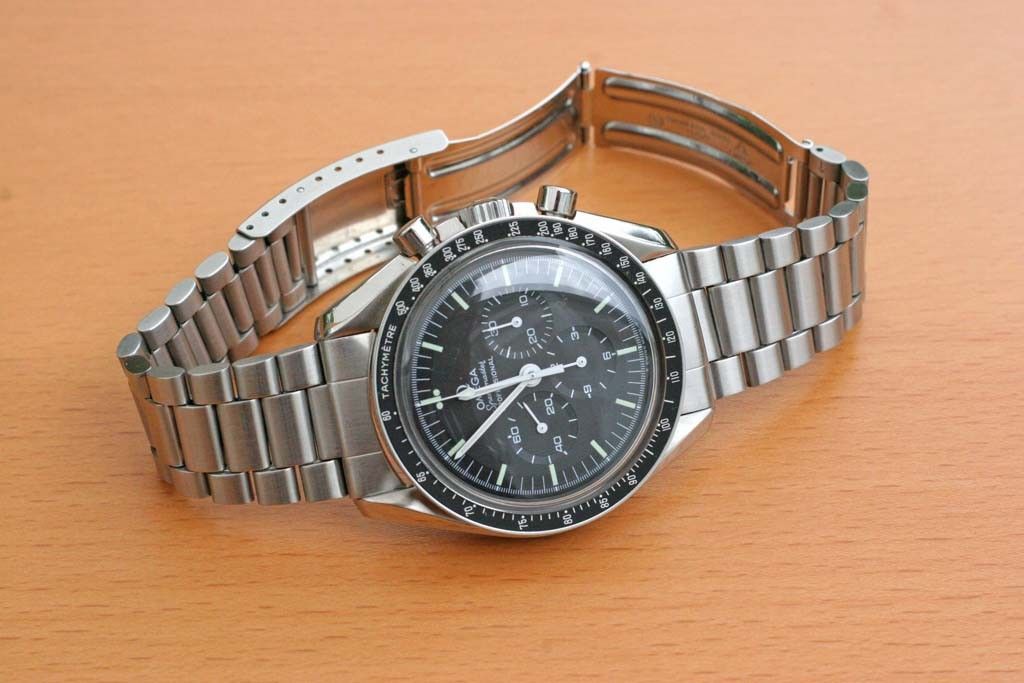 speedmaster bracelet on seamaster