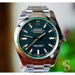 Rolex Rare  & Authentique Verre Saphir VERT montres Rolex Oyster Perpetual MILGAUSS 116400, 116400GV