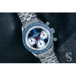 UNIVERSAL GENEVE Rare 1971 Vintage Bracelet Acier 19mm Montres calendar chronograph Tri compax ref 881102/02, 881.101/03